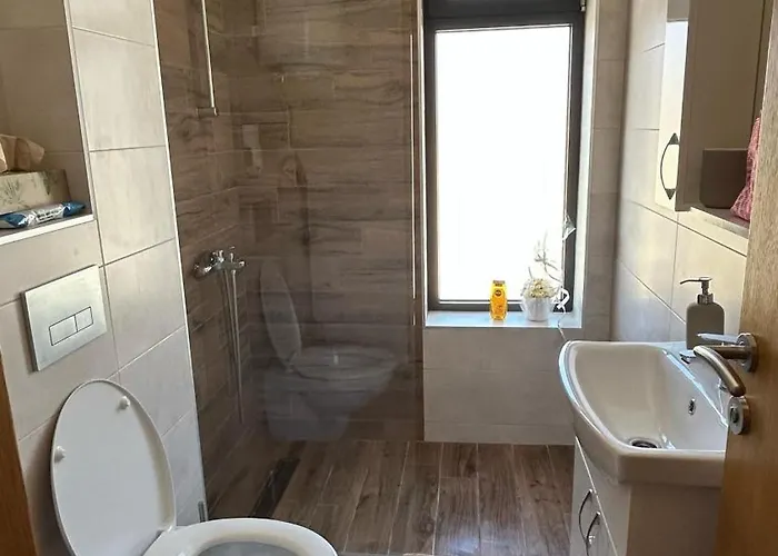 Nina アパート ソコバニャ