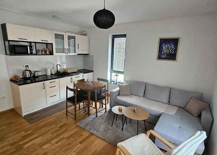 Nina アパート ソコバニャ